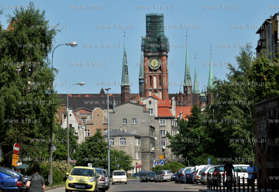 Gdansk. Ratusz glownomiejski ze zdemontowanym helmem...