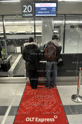 Pierwszy dzien funkcjonowania nowego terminalu T2 gdańskiego...