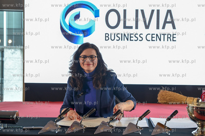 Poświęcenie i wmurowanie kamienia węgielnego pod...