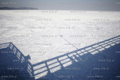 Sopot. Zamarznieta Zatoka Gdanska.
23.02.2011
fot....