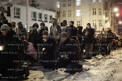 Miejska Droga Krzyzowa, zorganizowana po raz osmy przez...