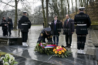 Rocznicowe obchody Powrotu Gdańska do Macierzy. Złożenie...
