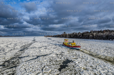 Lodołamacze udrożniają ujście Wisły.
09.01.2026
fot....