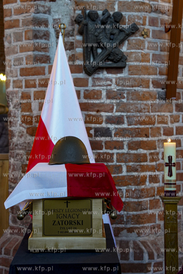 Kościół św. Brygidy w Gdańsku. Wystawienie trumien...