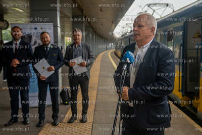 Przystanek SKM Śródmieście. Prezentacja nowych pociągów...