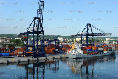 Port w Gdyni. Widok z promu Stena Baltica. n/z Gdynia...