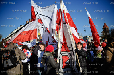 Gdansk. Parada z okazji 93 rocznicy odzyskania przez...