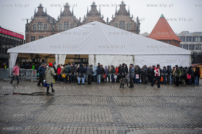 Gdansk. Targ Weglowy. XVII Wigilia dla ubogich, samotnych...