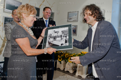 Gdansk. Nadbaltyckie Centrum Kultury. Uroczystosc wreczenia...