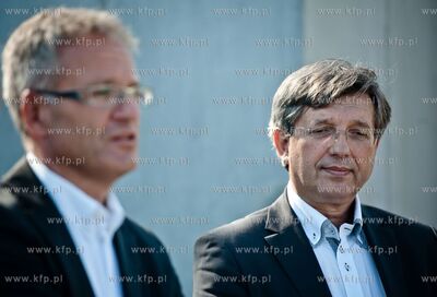 Gdansk. Konferencja prasowa orazz uroczyste zawieszenie...