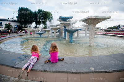 Gdynia. Odnowiona fontana na Skwerze Kosciuszki.
15.07.2013
fot....