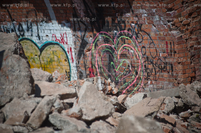 Gdansk. Wyburzanie wiaduktu przy ul. Ogrodowej, ktory...