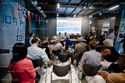 Gdynia. Infobox. Konferencja prasowa prezentujaca Gdynski...