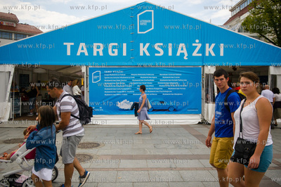 Plac Przyjaciol Sopotu. Festiwal Literacki Sopot. Targi...