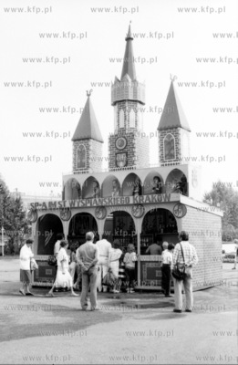 Ogromna krakowska szopka to reklama spoldzielni pracy...