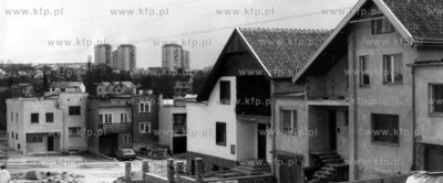 Budowa osiedla domkow jednorodzinnych na rogu ul. Wilenskiej...