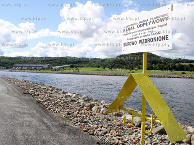 Elektrownia Wodna Zarnowiec S.A. w Czymanowie
2004
Fot....