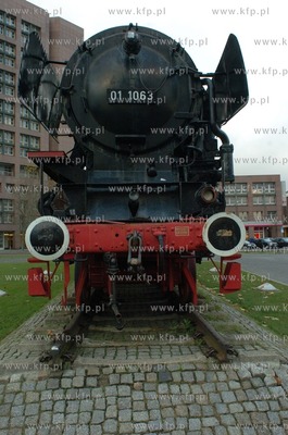 3 cylindrowa lokomotywa z 1939 r, zbudowana w Berlinie,stoi...