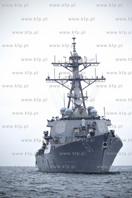Zatoka Gdanska. Okret Marynarki Wojennej USA, USS RAMAGE...