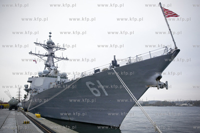 Zatoka Gdanska. Okret Marynarki Wojennej USA, USS RAMAGE...