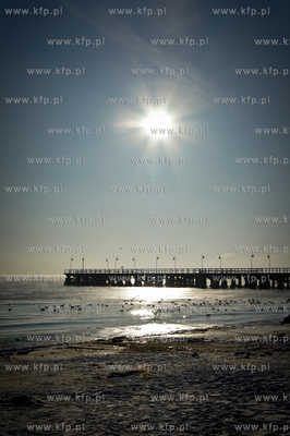 Mrozny poranek w Gdyni Orlowie. Nz.molo 24.01.2010...