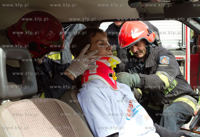 Gdansk, Brzezno. Pokaz ratownictwa medycznego.
01.05.2010
fot....