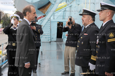 Gdynia. Swieto Marynarki Wojennej. Uroczystosc zmiany...