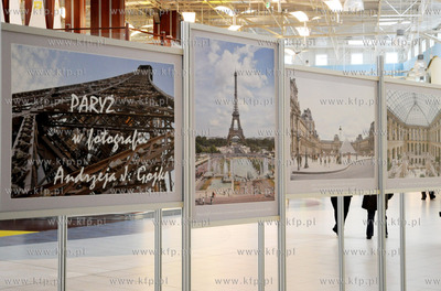 Port Rumia. Wystawa Paryz w fotografii Andrzeja J....