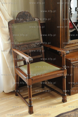 Fotel, ktory nalezal najprawdopodobniej do slynnej...