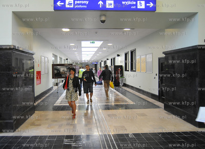 Dworzec kolejowy Gdynia Glowna oddany do uzytku po...