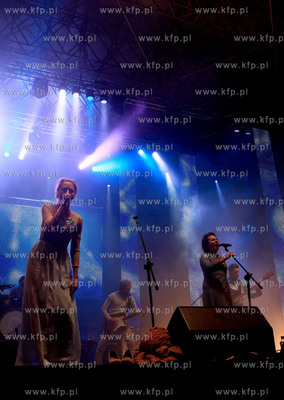 Gdansk Dzwiga Muze 2012. Koncert zespolu SISTARS. 10.08.2012...