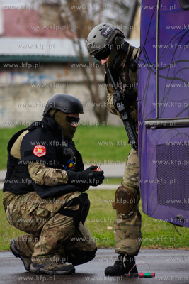 Gdansk. Gimnazjum nr 29 na Suchaninie. Pokazy Gdanskiej...