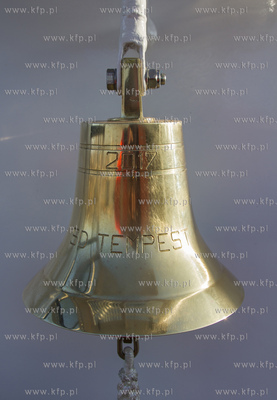 SD Tempest, holownik typu RotorTug z trzema pędnikami...