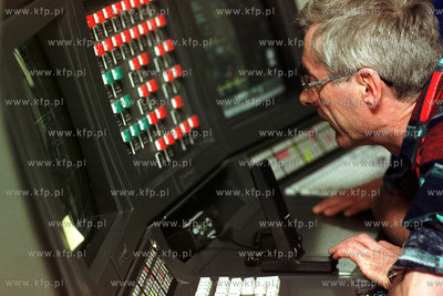 Rafineria Gdanska S.A. - sterownia09.10.2000fot....