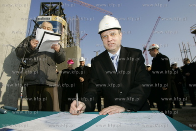 Wmurowanie Aktu Erekcyjnego pod budowe hali widowiskowo-sportowej...