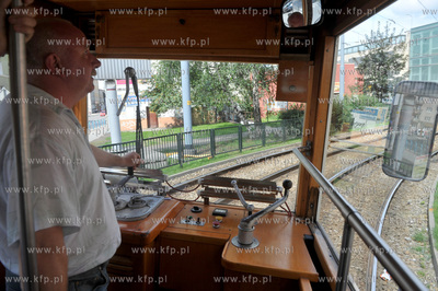 Jedna z gdanskich atrakcji turystycznych jest Tram...