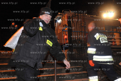 Wezbrane na skutek gwaltownej odwilzy i opadow deszczu...