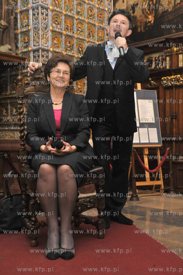 Promocja ksiazki Danuta Walesa marzenia i tajemnice....