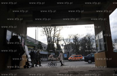 Wejherowo. Dwozec kolejowy PKP. Wyjscie z przejscia...