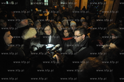 Protest przeciwko zamiarowi likwidacji Palacu Mlodziezy...