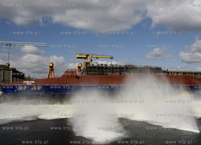 Gdansk. Stocznia Polnocna. Wodowanie dwustronnego ...