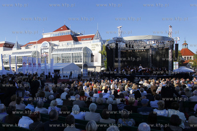 Plac przyjaciol Sopotu. Plenerowy koncert Muzyka Europy...