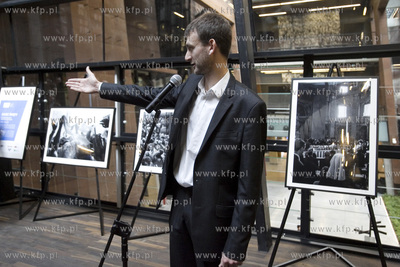 Wernisaż wystawy fotografii Romana Jochera pt. Ojciec...