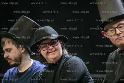 Festiwal Świat Mało Znany. Przegląd Teatralny w...