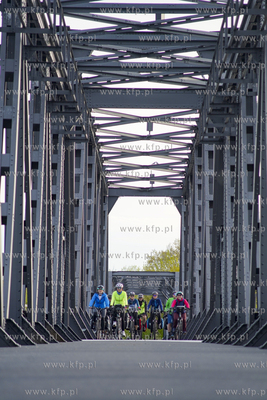 Licząsy 700 metrów most Siekierki - Neur dnitz nad...