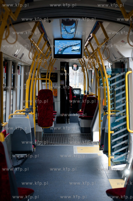 Gdansk. Przystanek tramwajowy przy ul. Dlugie Ogrody....