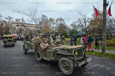 Gdynskie Urodziny Niepodleglej. Parada Niepodleglosci...