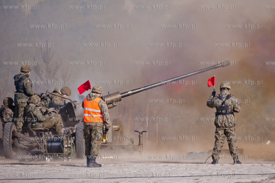 Centralny Poligon Sil Powietrznych w Ustce. Strzelanie...