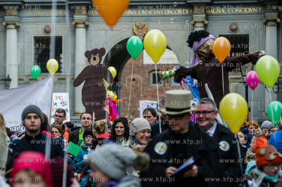 Gdansk. Wspolny przemarsz pod haslem Radoscia powitaj...