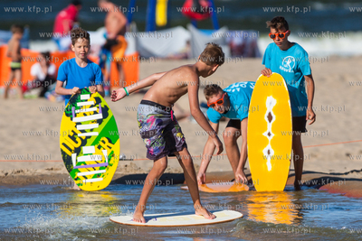Gdansk. Letni wypoczynek na plazy miejskiej Stogi....
